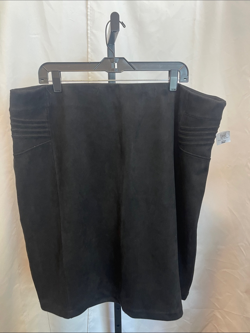 one 5 one Black Suede-Look Skirt